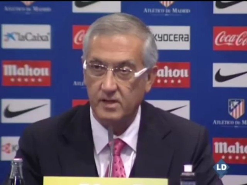 Manzano no piensa dimitir