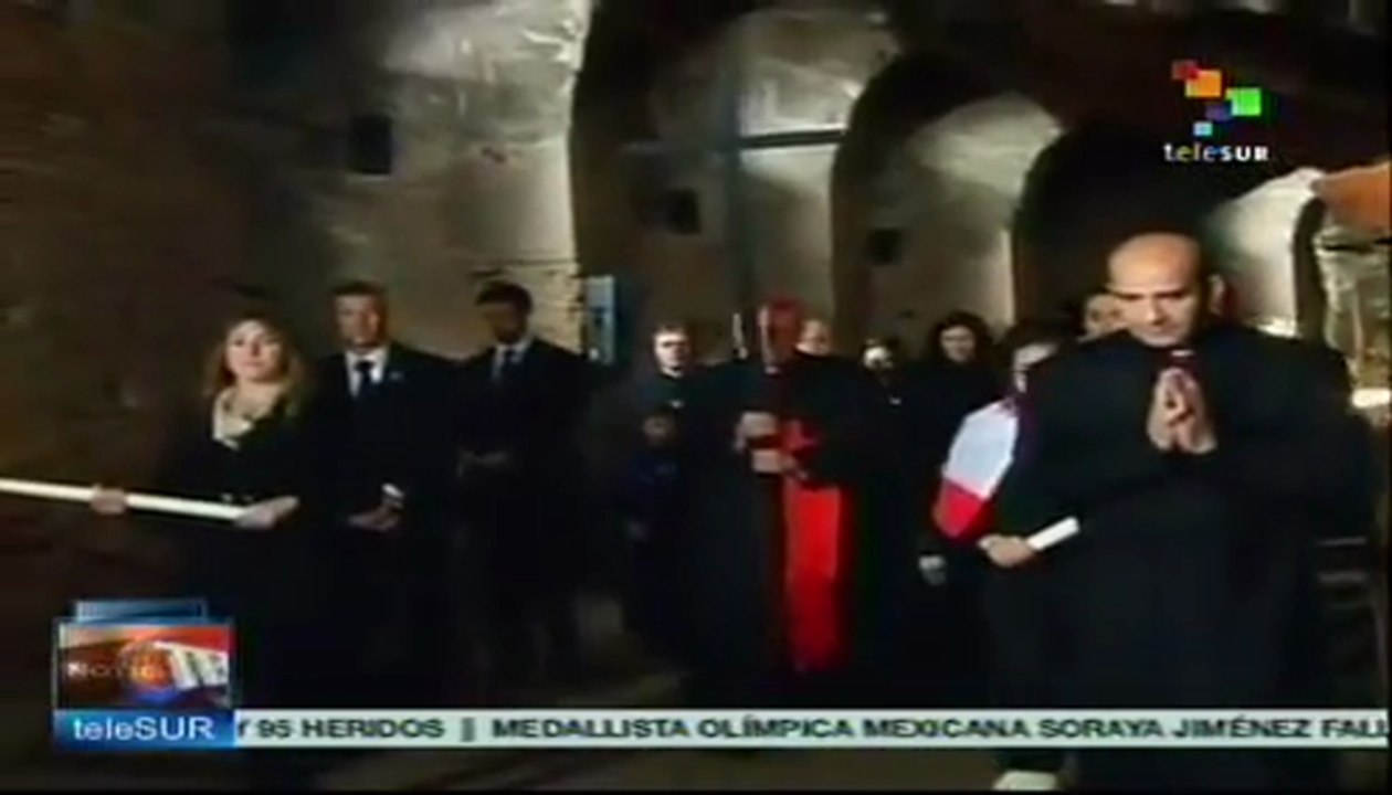 Papa Francisco preside primer Viacrucis de su Pontificado