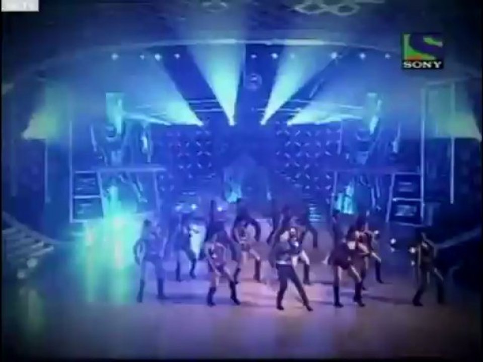 Madhuri Dixit in Jhalak Dikhhlaja Final 2011