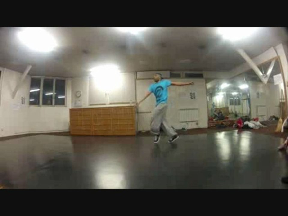 Impro Alexandre "Réaction du corps à  son environnement"