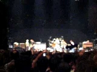 Pearl Jam Bercy 11-11-06 yellow 2