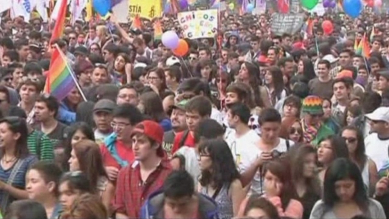 Chileans march for marriage equality