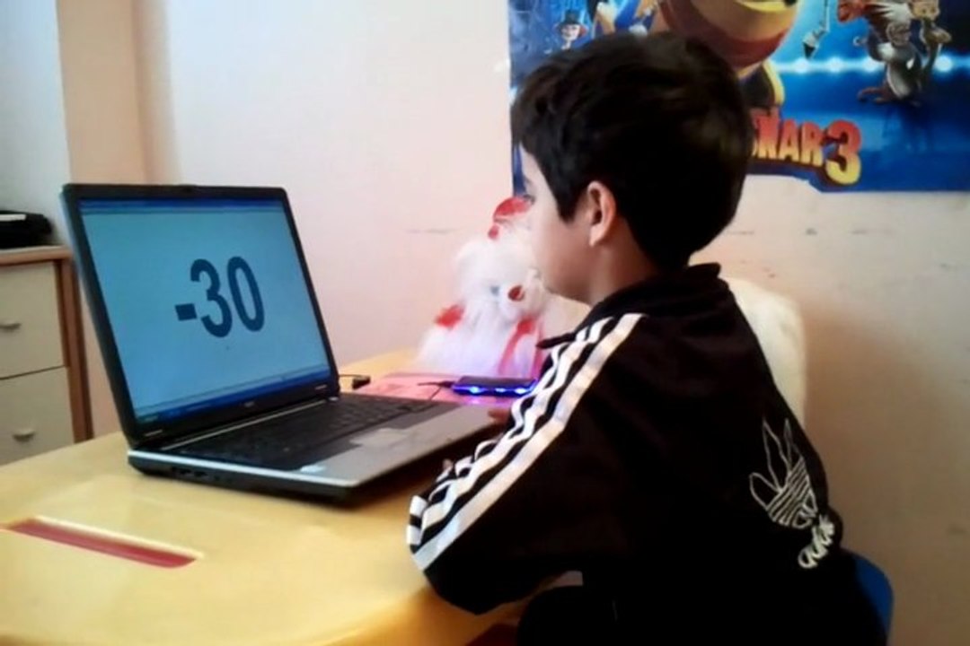 Mersin Mega Aritmetik öğrencisi  Deniz Cebeci 20 sayı çift basamaklı toplama çıkarma çalışması.