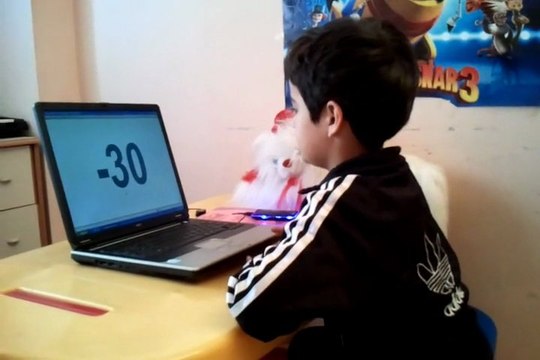 Mersin Mega Aritmetik öğrencisi Deniz Cebeci 20 sayı çift basamaklı toplama çıkarma çalışması.