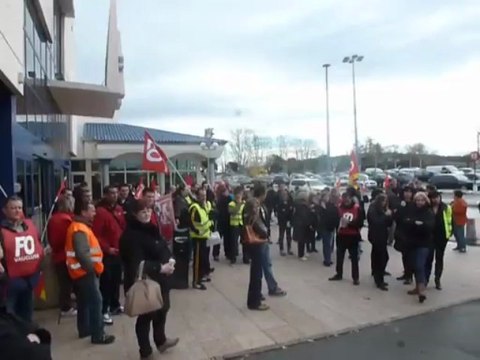 Grève et prise de parole Fo auchan le Pontet