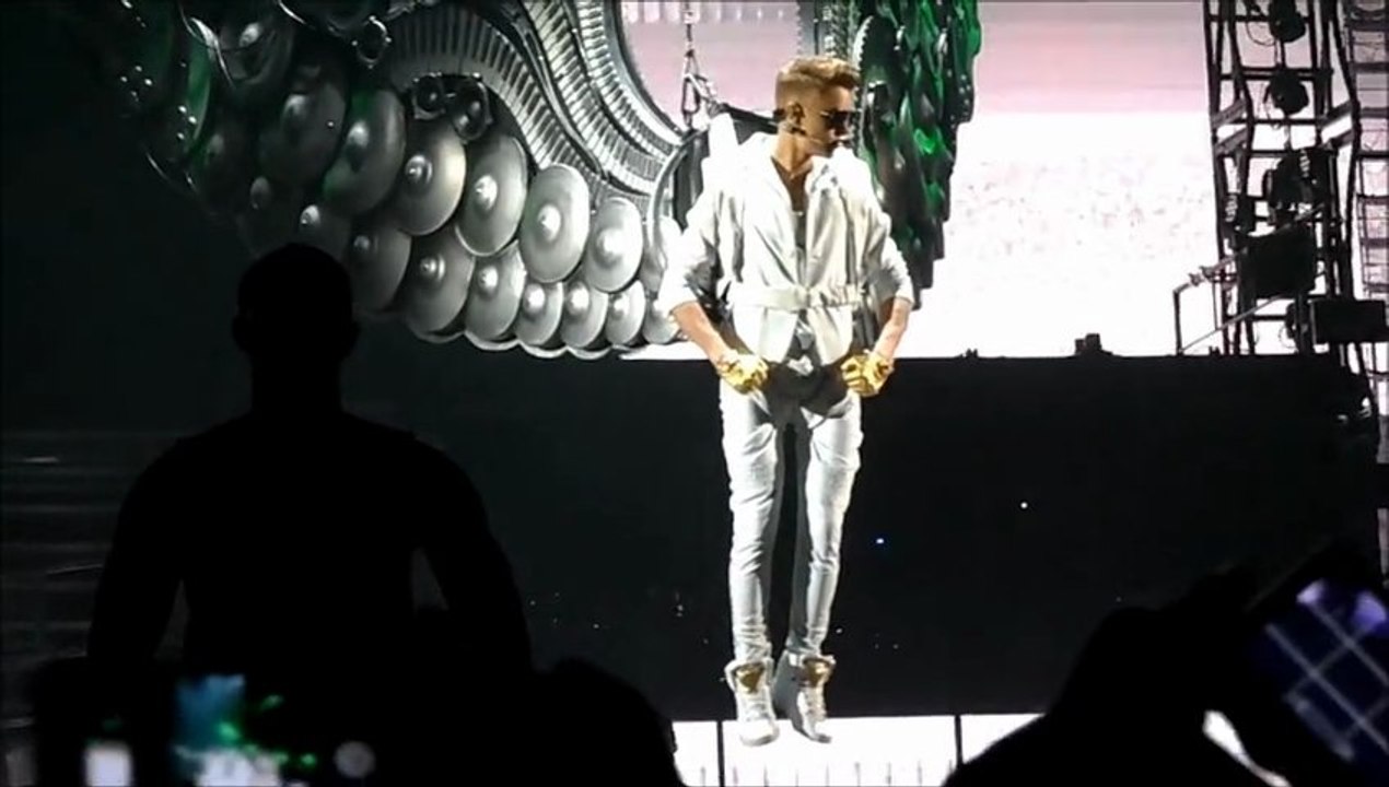 Medley JUSTIN , CODY et CARLEY à BERCY le 19 MARS 2013