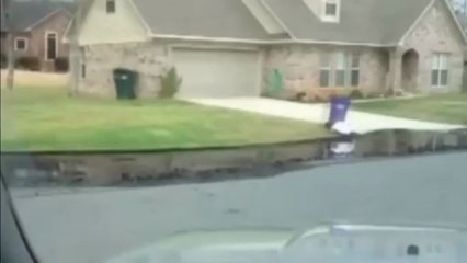 Rupture d'un oléoduc dans une ville