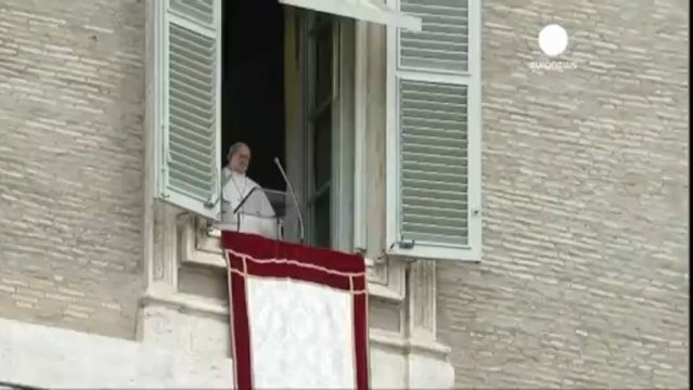 Le Pape François invite les chrétiens à vivre la foi...