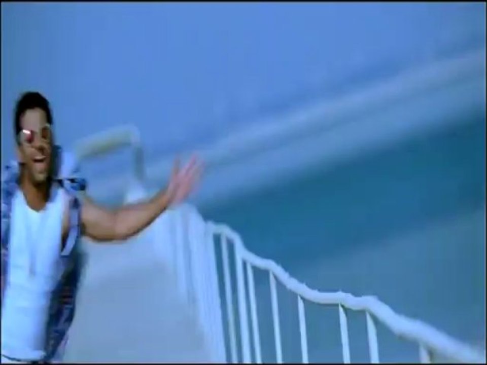Gunde Jaari Gallanthayyinde Title Song Teaser
