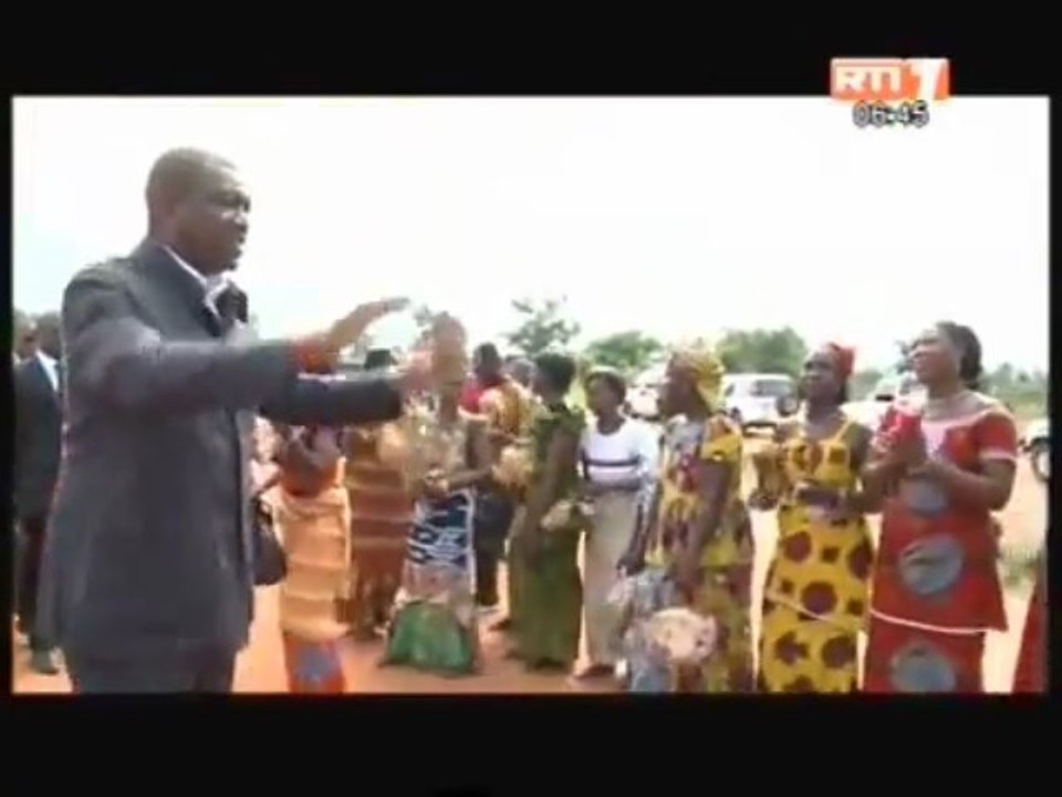 Blolequin_ le ministre de l'intérieur Hamed Bakayoko apporte sa compassion aux populations