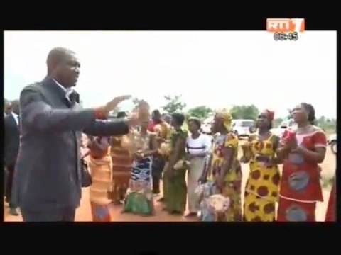 Blolequin_ le ministre de l'intérieur Hamed Bakayoko apporte sa compassion aux populations