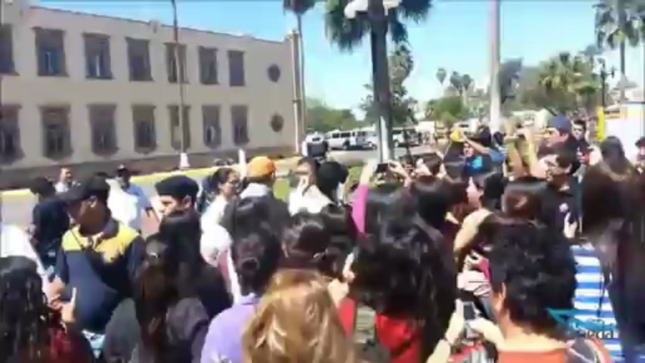 David Zepeda @davidzepeda1 en la Universidad de Sonora grabaciones de @MentirParaVivir