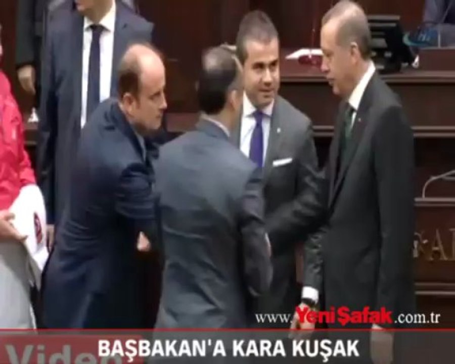 Başbakan'a kara kuşak