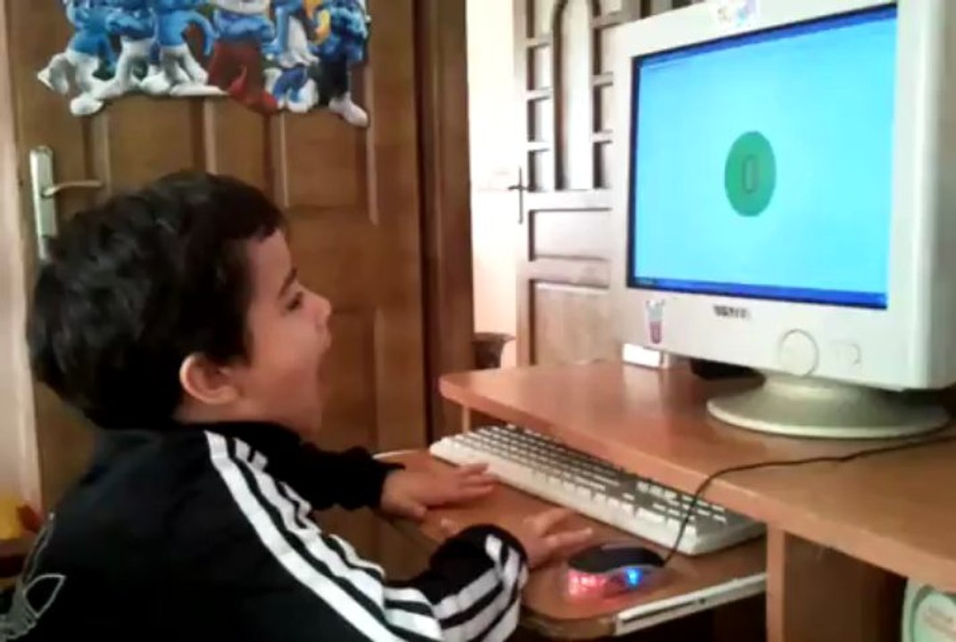 Deniz Cebeci  Mersin Mega Aritmetik öğrencisi. 30 sayı 0.4 msn flash anzan toplama çıkarma çalışması