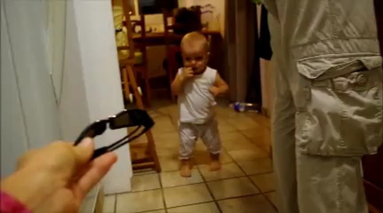 Mahaut et ses premièrs pas sur terre