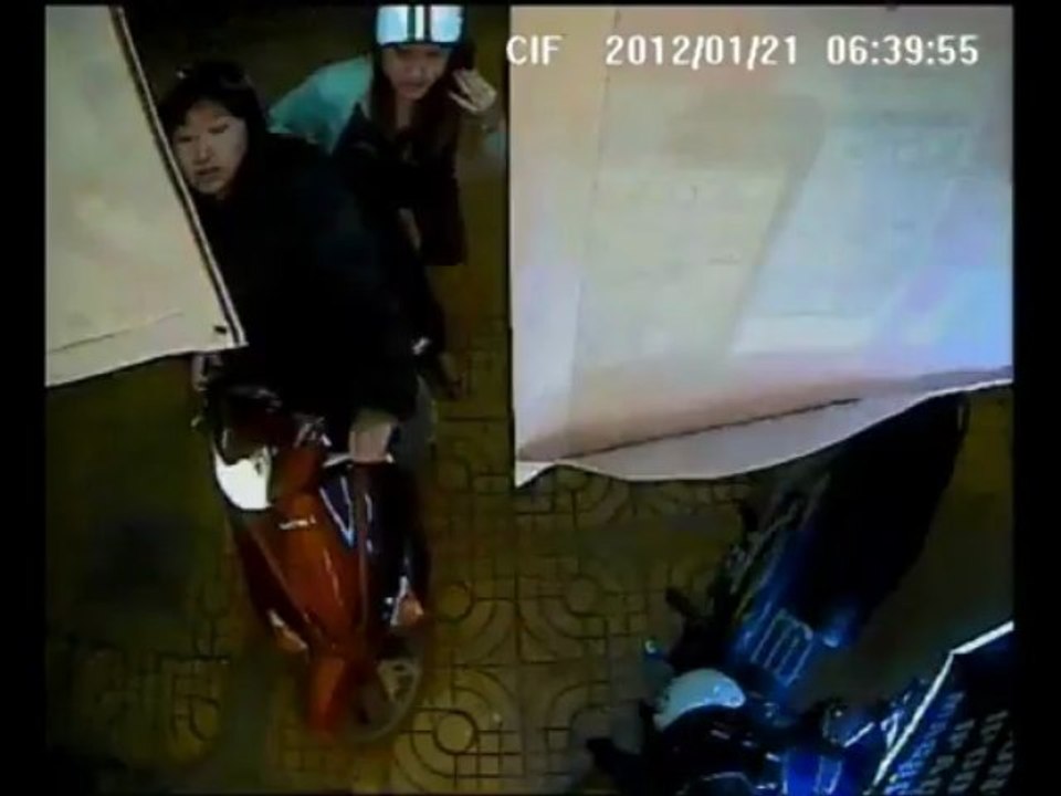Lắp đặt camera tại Phú Thọ - 0904.909.891 - Thiếu nữ trộm iPhone bị phát hiện