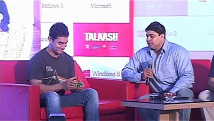 Aamir Khan Solves Rubik's Cube Live On Stage