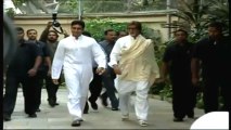 Big B’s security guard makes Bollywood debut!