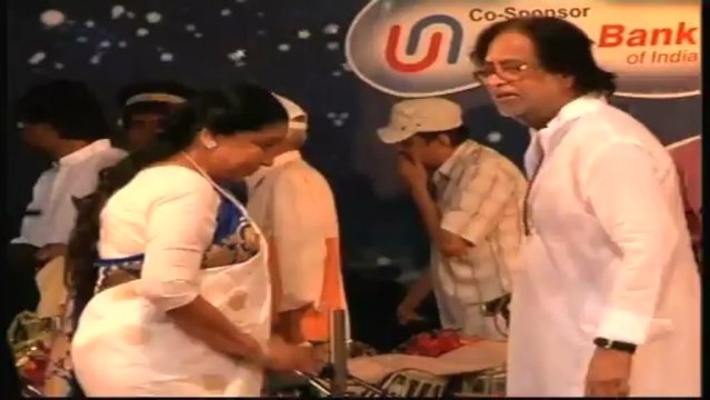 Lata and Asha Ends rivalry!