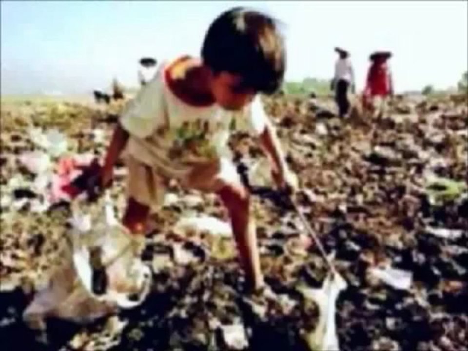 Bambino - Arte con la sabbia – Le Phong Giao – Sand art