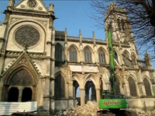 Démolition de la façade est de l'église Saint-Jacques