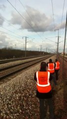 A 2 mètres du TGV à 300 km/h