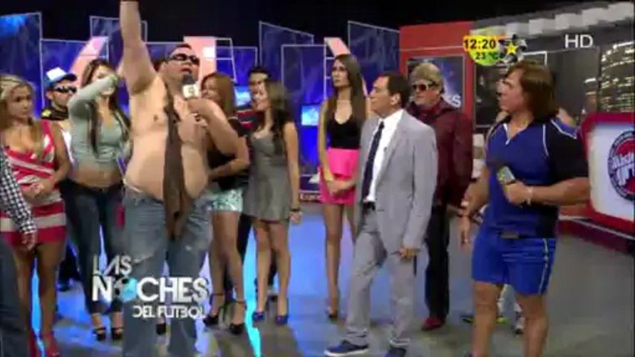 Noche de cachetadas