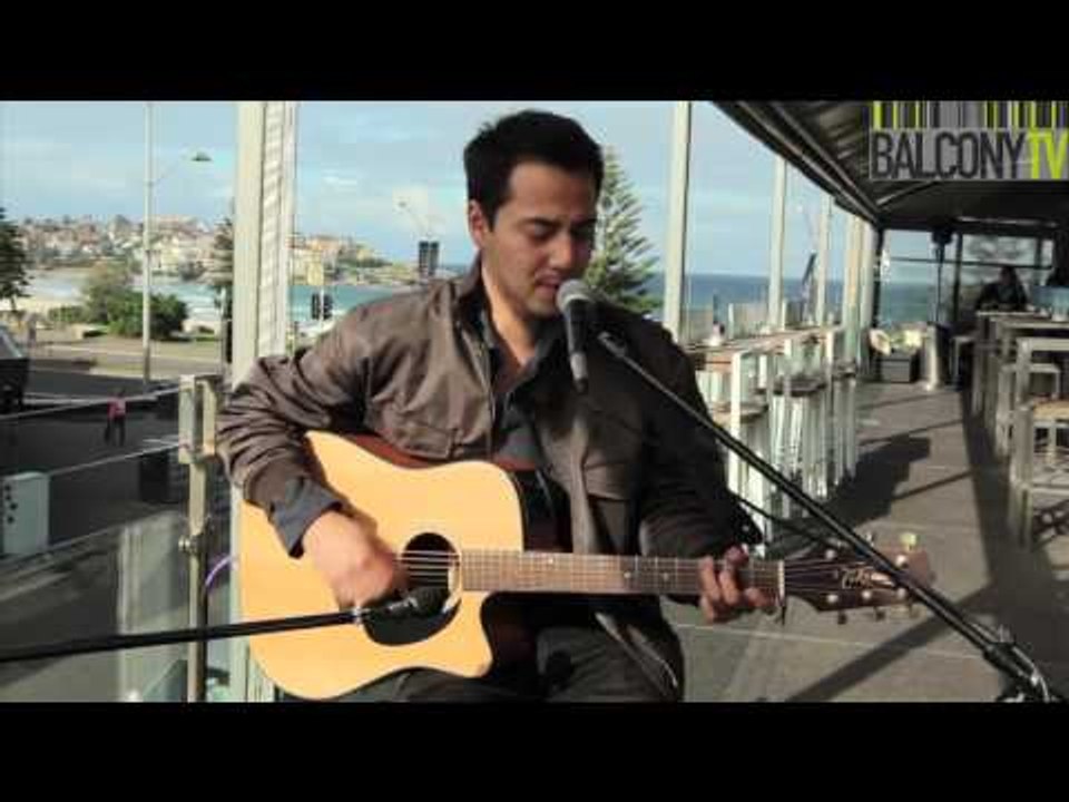 THIS FLIGHT TONIGHT - HOLD ON (BalconyTV)