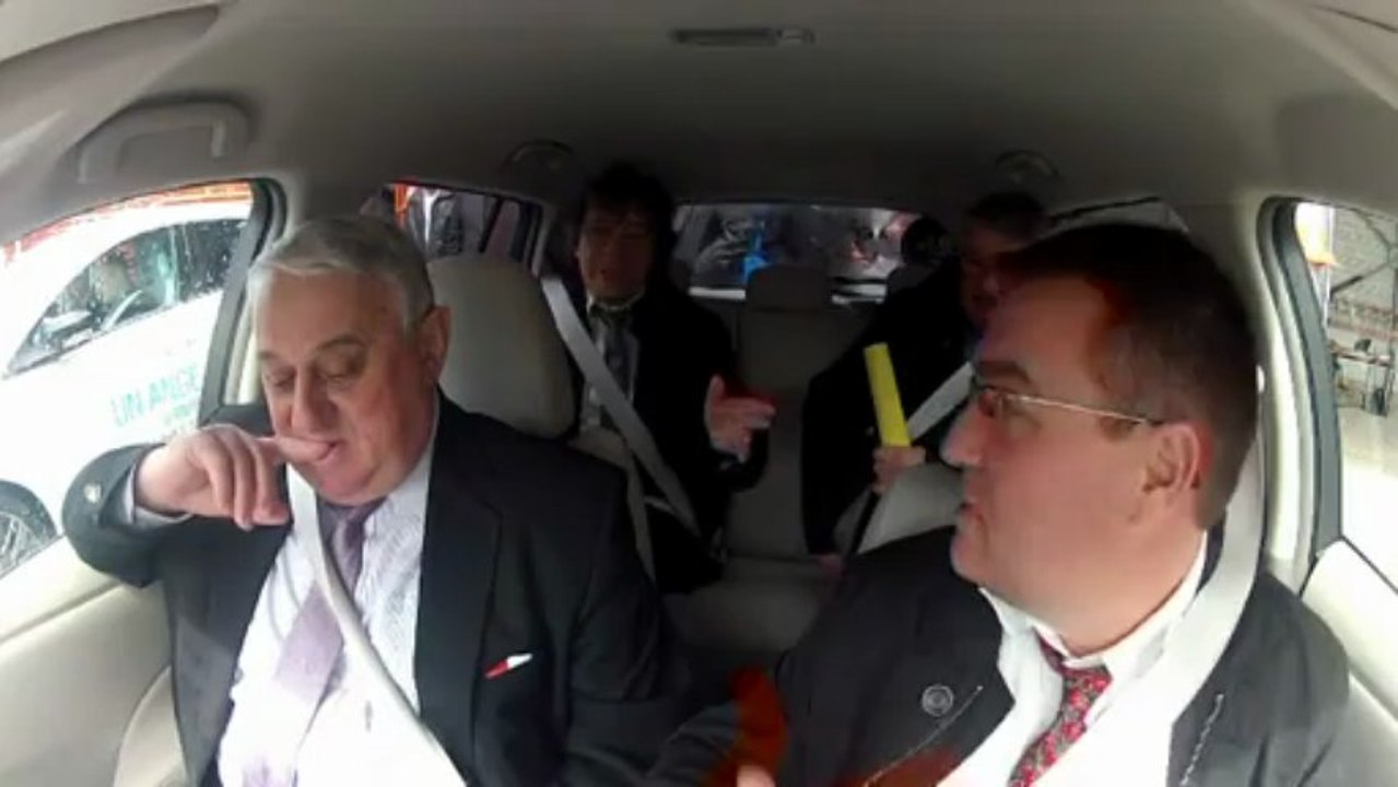 clients en essai dans la nissan leaf electrique à cahors chez ERDF en mars 2013