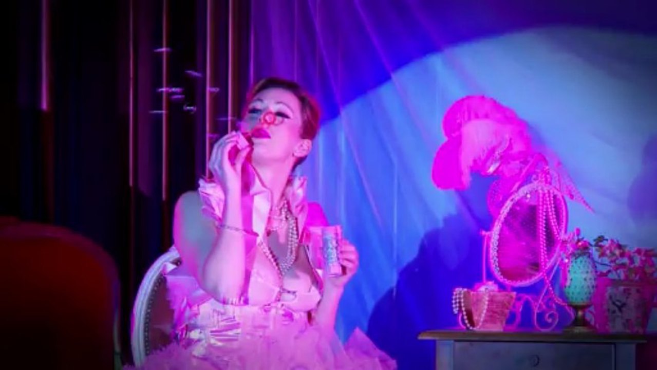 Burlesque Karavan VI