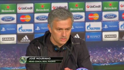 Mourinho dice que las amarillas a Xabi Alonso y Ramos trastocan sus planes