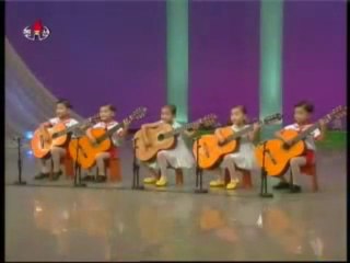 Festivalul Copiilor din Coreea de Nord - Cantec Chitara 1