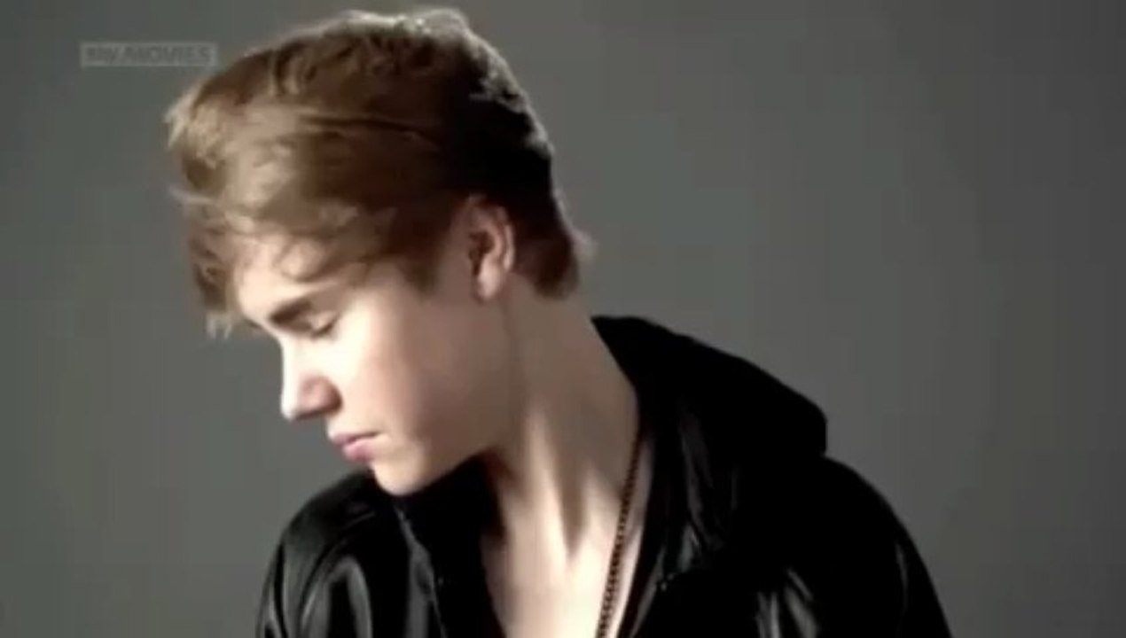 Justin Bieber - Slow Motion Hairflip From Never Say Never
