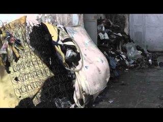 Napoli - Incendio in Vico lungo del Gelso -2- (03.04.13)