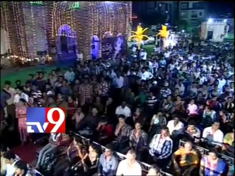 Music Director M M Srilekha sings at Pavitra audio release