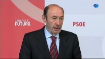 Rubalcaba dice que Rajoy está resignado ante el desempleo