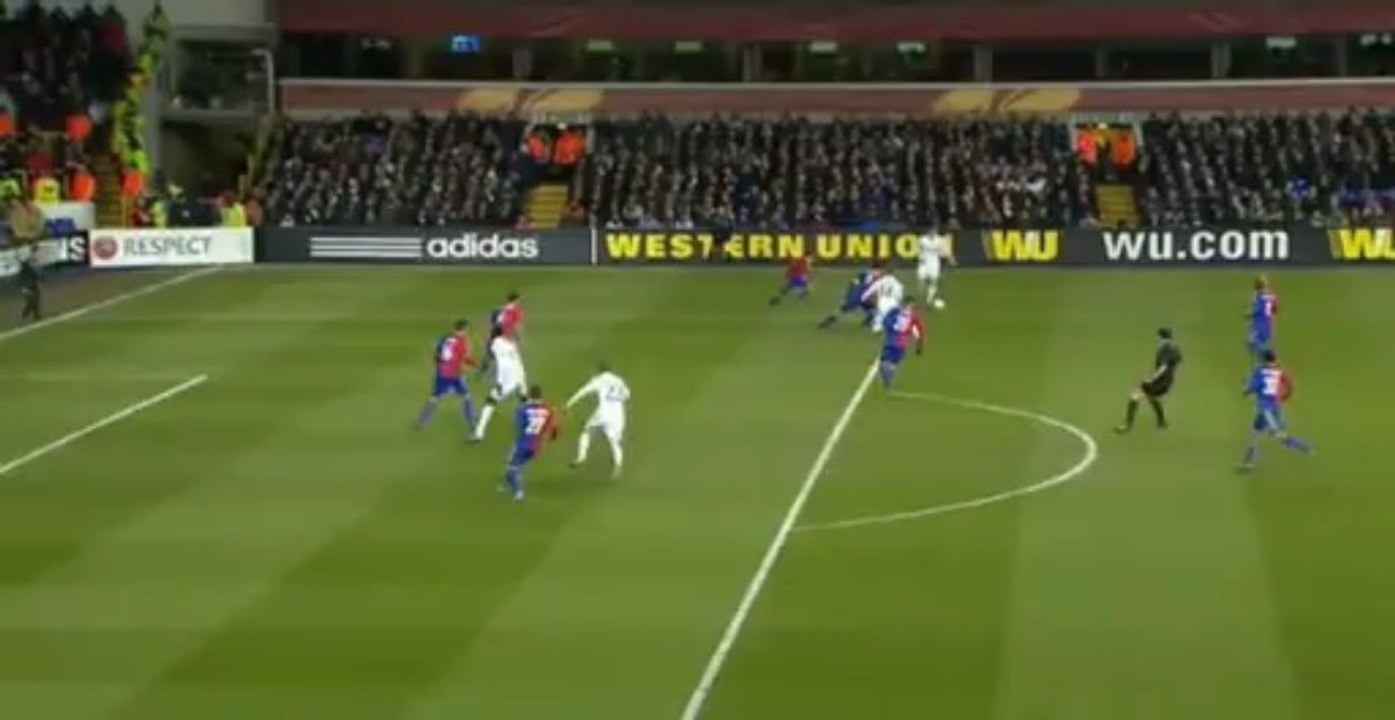 Tottenham vs Basel 1:2 Adebayor
