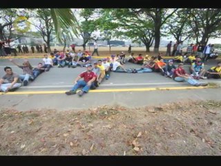 Jóvenes de Operación Soberanía entraron a La Carlota para entregar documento con exigencias