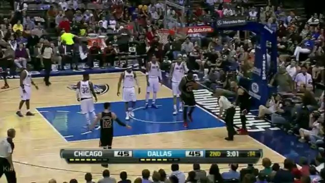 Majon International Ripoff -Carlos Boozer accidentally punches the referee Danny Crawford