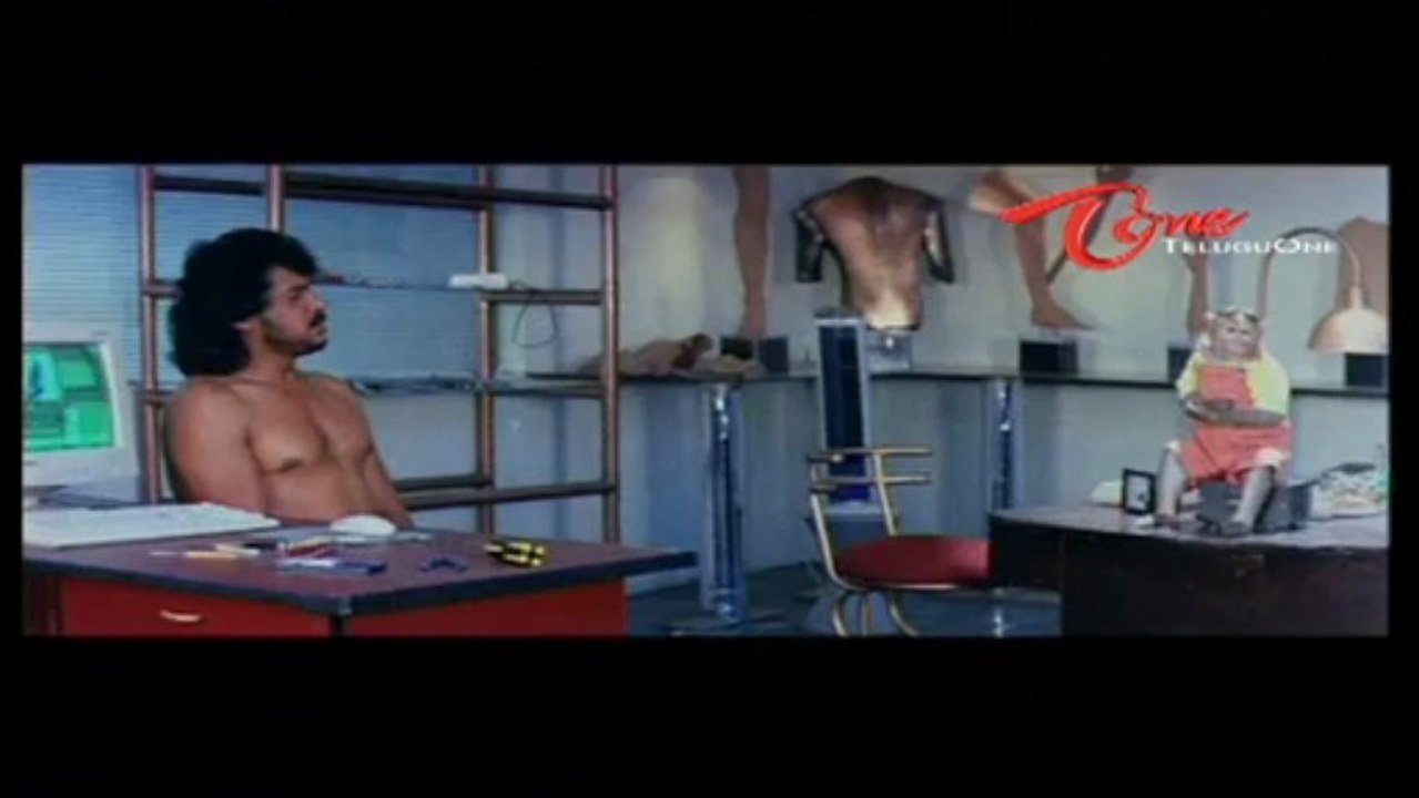 Upendra As Robot Comedy Scene With Monkey