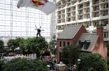 Indoor BASE Jump - Red Bull Flugtag - USA - 2013