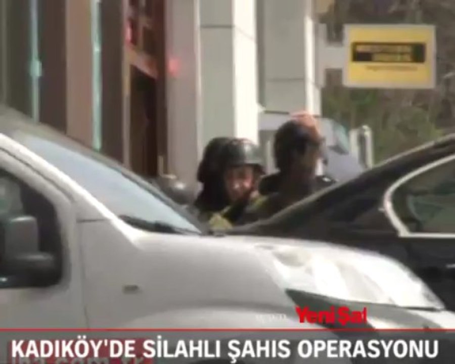 Kadıköy'de silahlı şahıs operasyonu