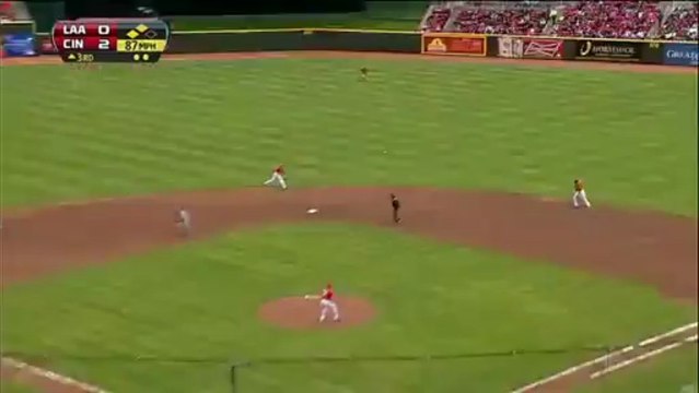 Majon International Ripoff - Los Angeles Angels at Cincinnati Reds-Hamilton's Two-Run Single 4_4_13