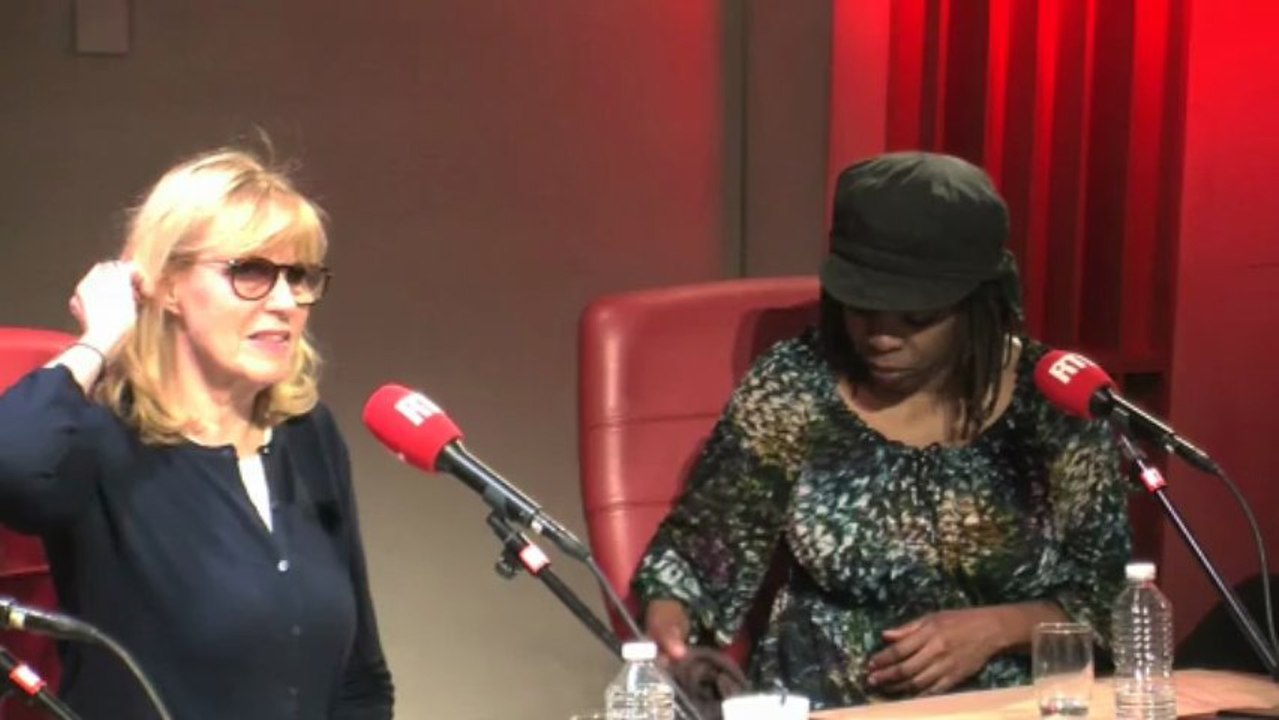 "Spécial Femmes : la Mode, les Modes et le Snobisme" Part 1 dans Les Grosses Têtes en Folie