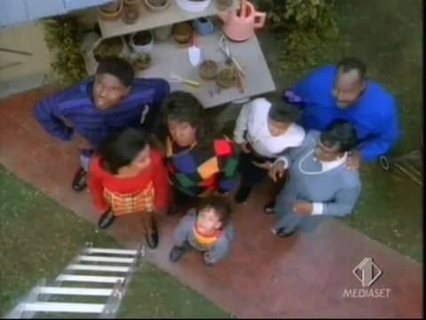 4x09 - Otto sotto un tetto - Accampamento sul tetto