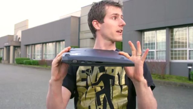 ASUS G46VW 14in Gaming Notebook Unboxing