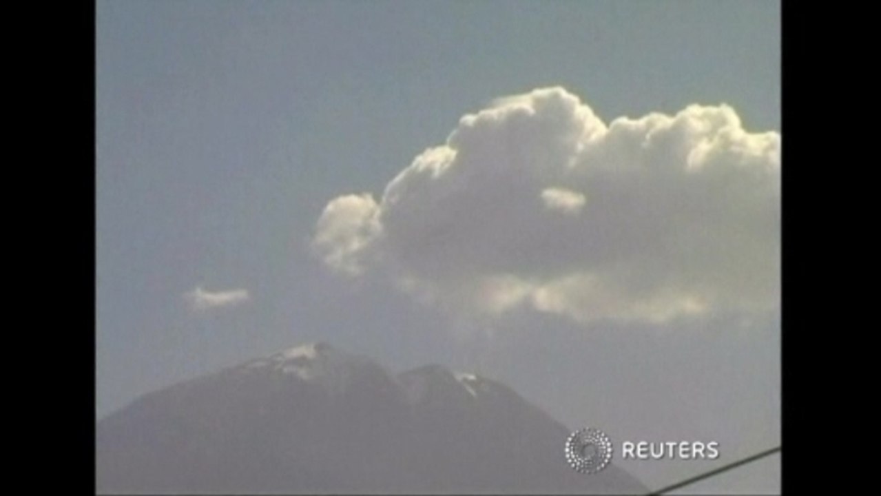 Peru volcano watchers on alert