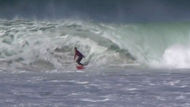 Anglet | Titouan Deffarges ami des grosses vagues | Euskadi Surf TV