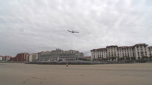 Hendaye | Vol au dessus d'un Nid de Surfers | Euskadi Surf TV