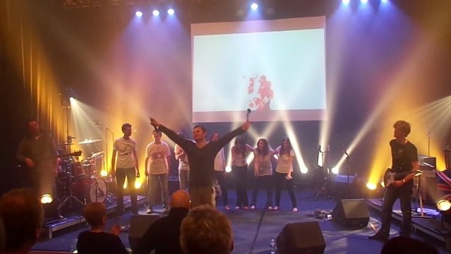 BOHEMIAN DUST (QUEEN Tribute band) - Fat bottomed girls (final)